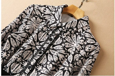 40-Talls Svarte Blomsterkjole