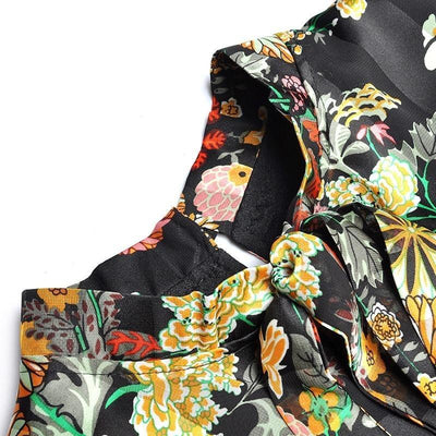 Svart Blomsterkjole Med Høy Midje Fra 40-Tallet