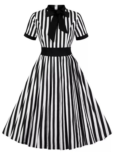 Vintage Trapesskjole Med Sløyfebelte