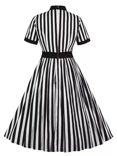 Vintage Trapesskjole Med Sløyfebelte