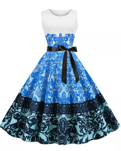 Vintage Hvit Blomsterkjole Med Rund Hals