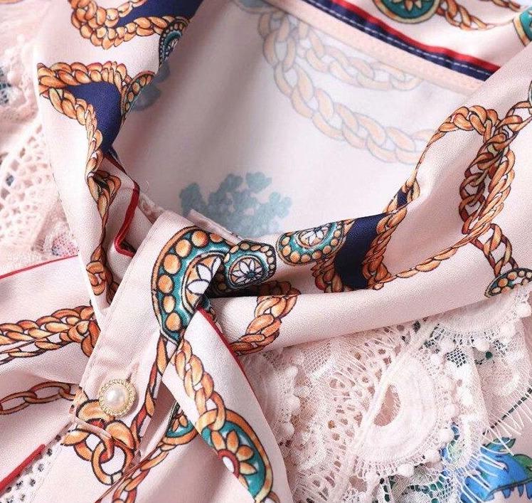 Kjole Med Sommerfuglkrage Fra 40-Tallet