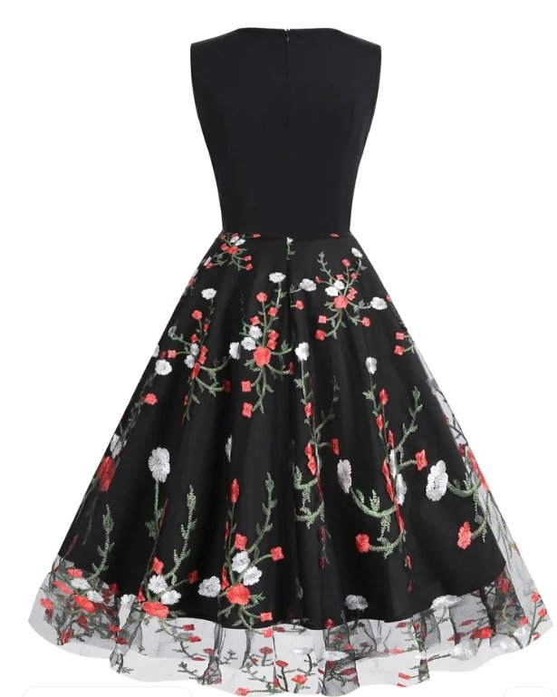 50-Talls Blusset Kjole