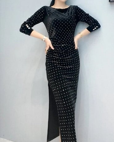 Svart Kjole I Retro Mote Fra 1940-Tallet