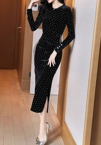 Svart Kjole I Retro Mote Fra 1940-Tallet