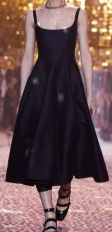 Marineblå Kjole I 40-Tallsstil