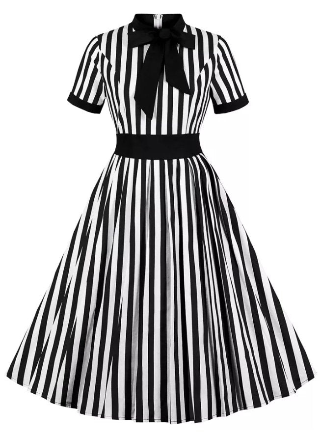 Vintage Trapesskjole Med Sløyfebelte