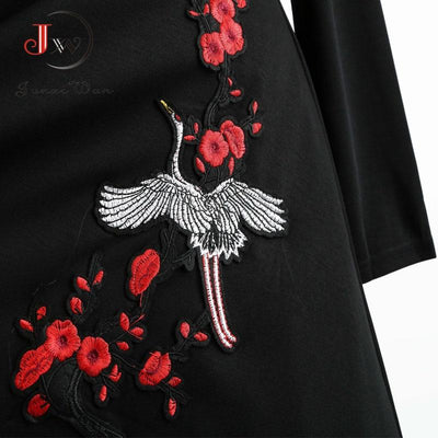 Vintage Plus Size Black Brodered Flowers Dress