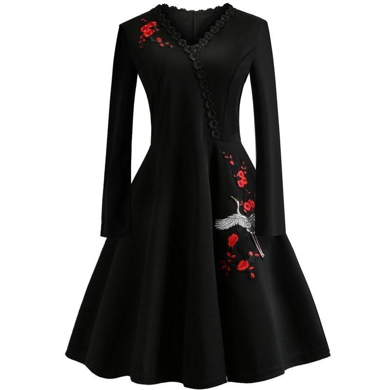 Vintage Plus Size Black Brodered Flowers Dress